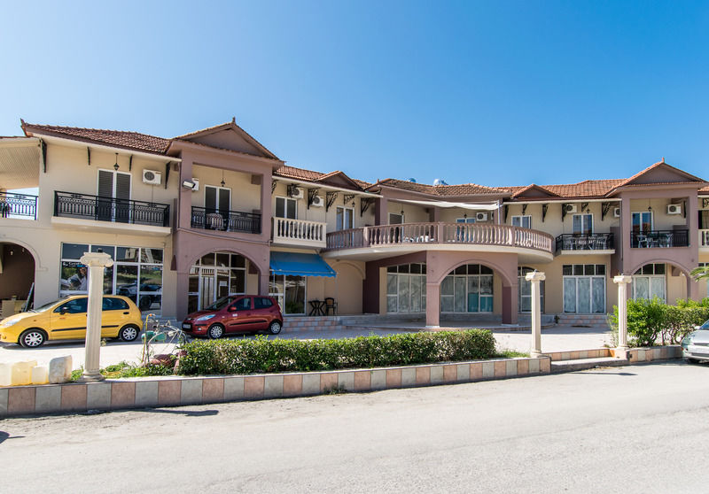Zante Nest Studios & Apartments アリカナス エクステリア 写真
